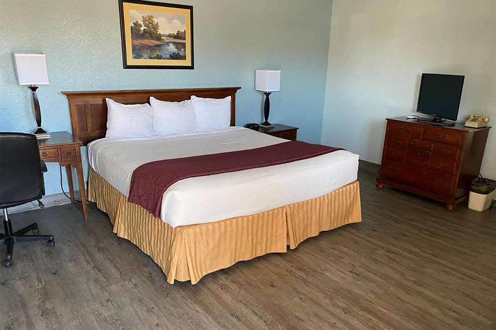 Days Inn By Wyndham Gatesville Стая снимка
