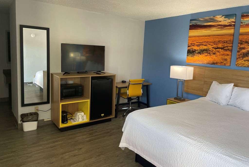Days Inn By Wyndham Gatesville Стая снимка