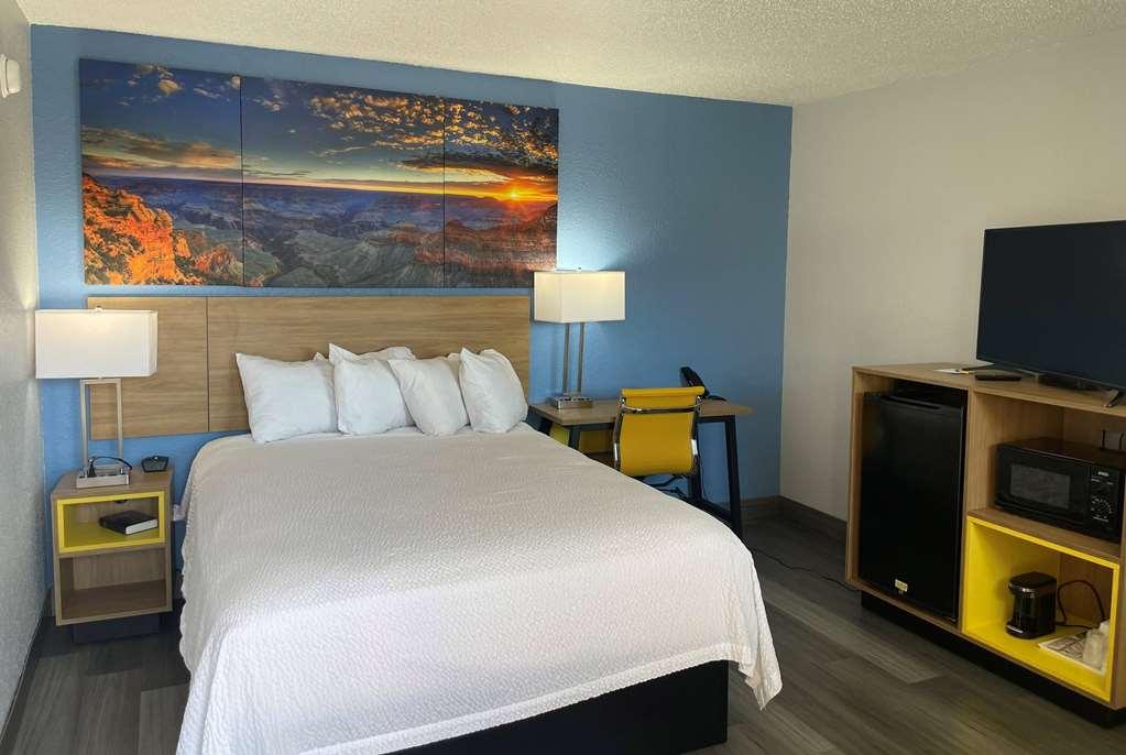 Days Inn By Wyndham Gatesville Стая снимка