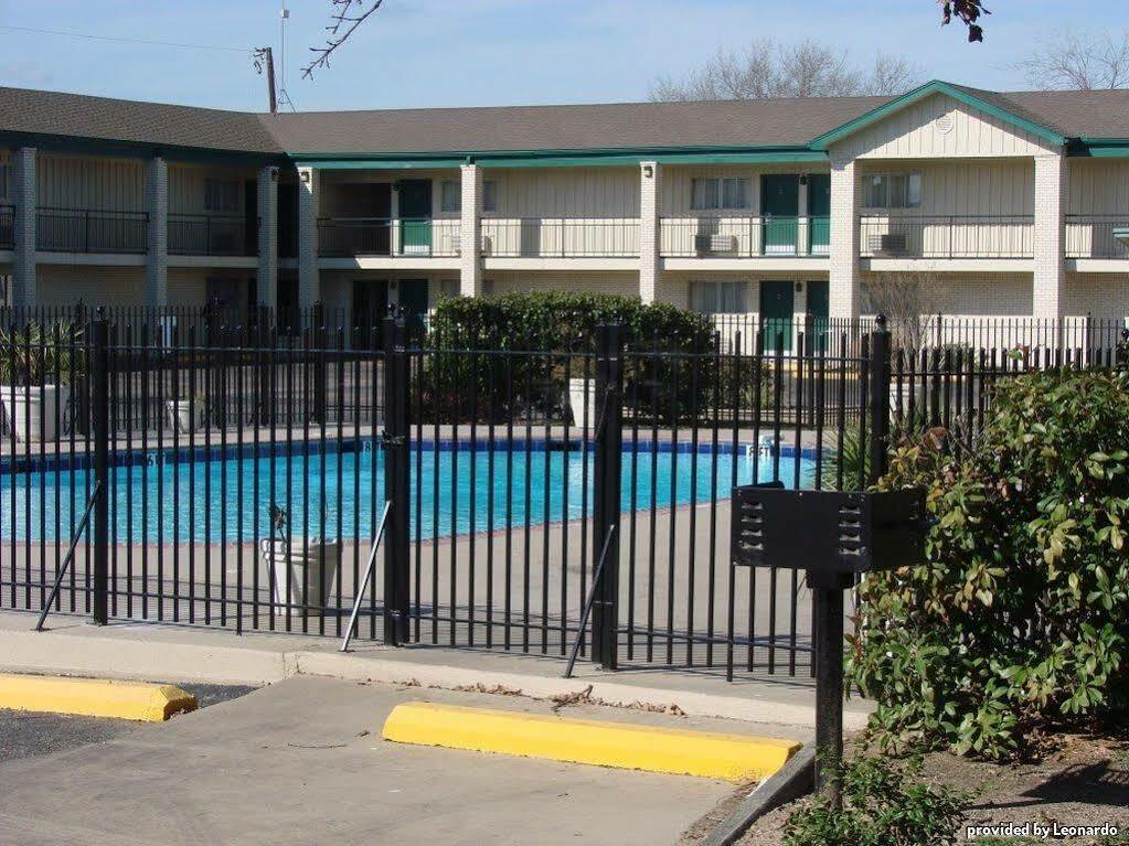 Days Inn By Wyndham Gatesville Съоръжения снимка